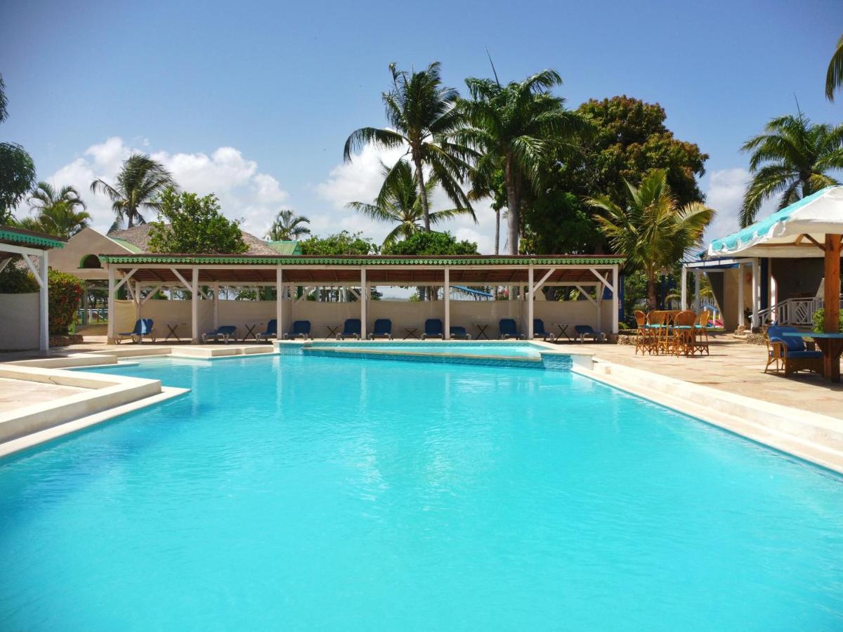 Puerto Blanco Marina & Hotel Luperon Exterior photo